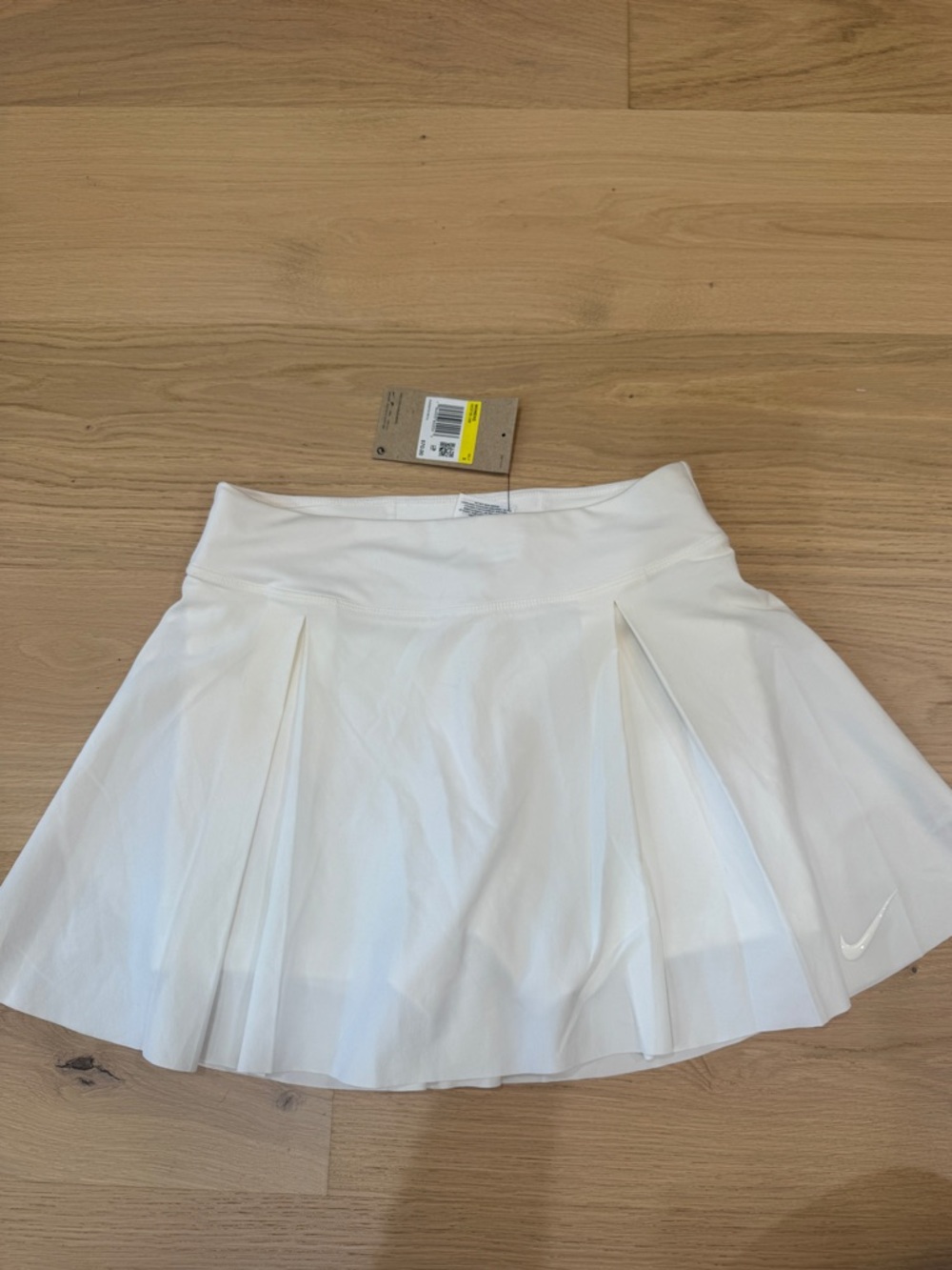 Nike Women’s White Pleated Skater Tennis Skirt